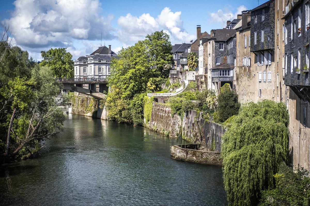 ASR Nettoyage Olorons-Sainte-Marie - Services de Nettoyage pour Bureaux et Espaces Commerciaux