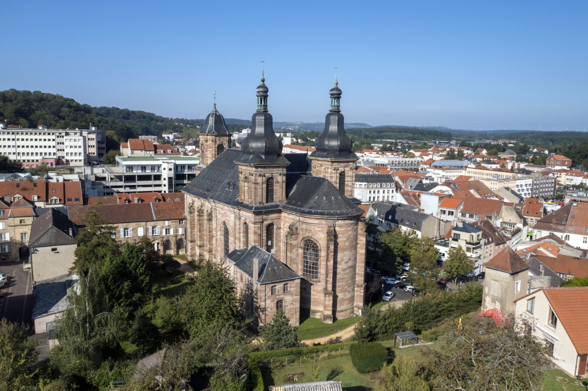 ASR Nettoyage Saint-Avold - Services de Nettoyage pour Bureaux et Espaces de Travail