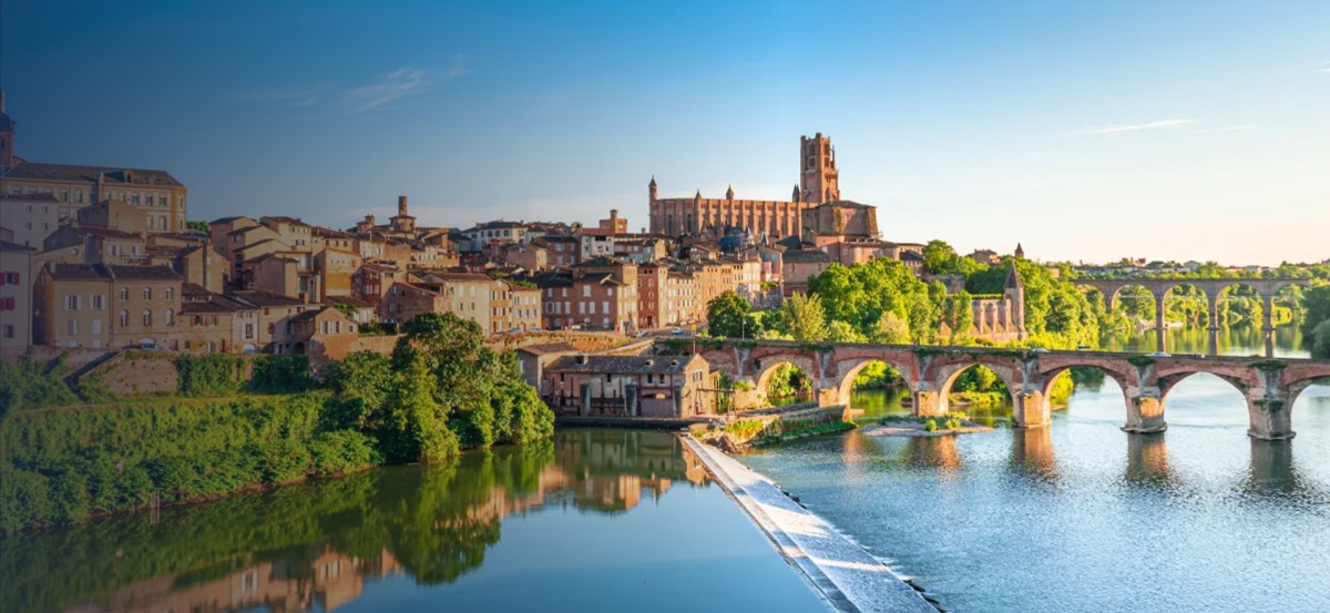 ASR Nettoyage Saint-Sulpice-la-Pointe - Services de Nettoyage pour Bureaux et Commerces