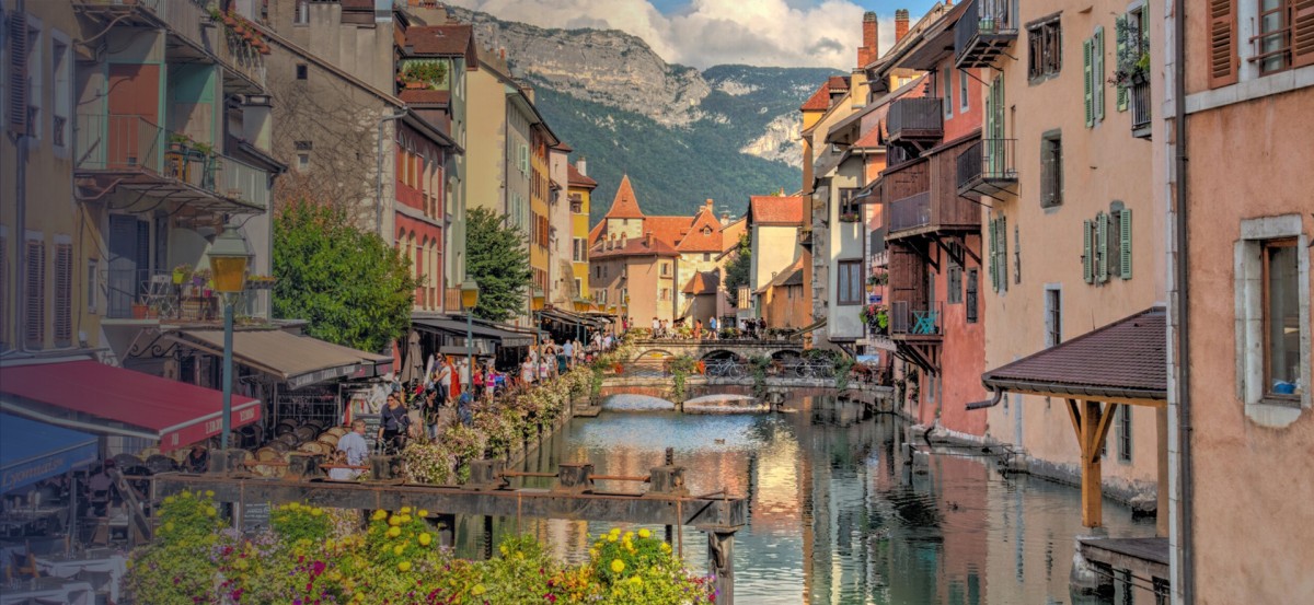 ASR Nettoyage Annecy - Nettoyage de Bureaux et Espaces de Travail