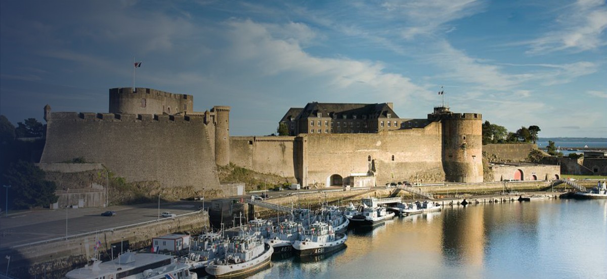 ASR Nettoyage Brest - Services de Nettoyage pour Bureaux et Commerces